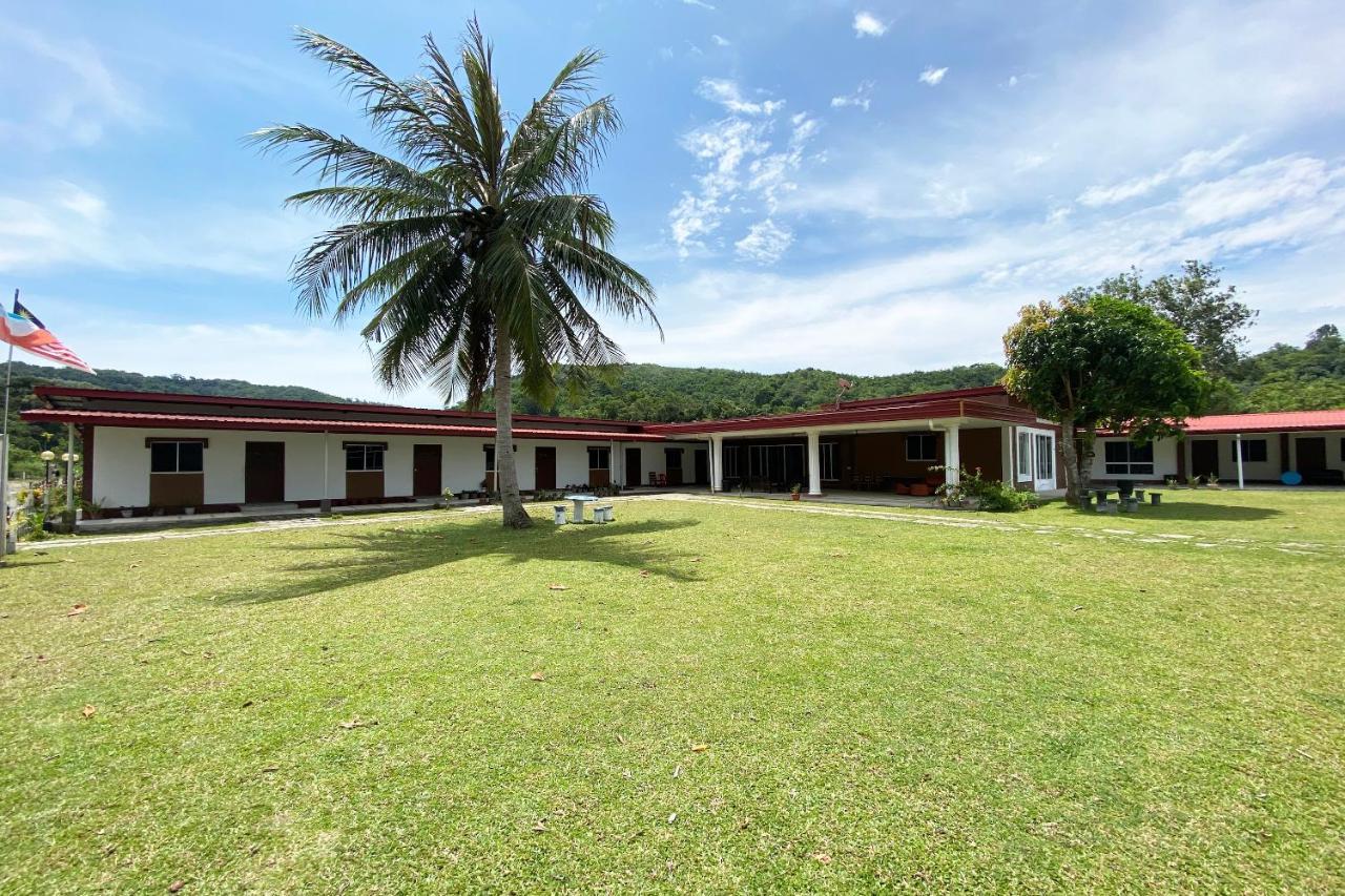 Oyo 90317 Ambong Bay Resthouse Hotell Kota Kinabalu Exteriör bild